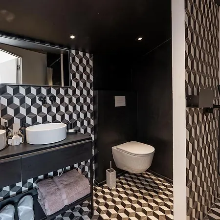 Appartement Taman 2, Proche Du Centre-ville Et De La